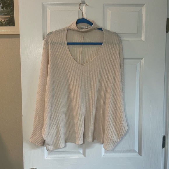 Urban outfitters size small sweater - Picture 1 of 11